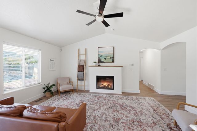3347 S RED TAILED CRESCENT DR, Saratoga Springs, UT 84045