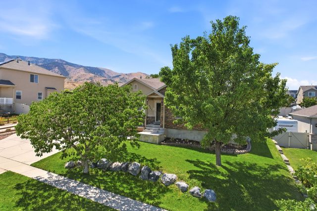 3347 S RED TAILED CRESCENT DR, Saratoga Springs, UT 84045