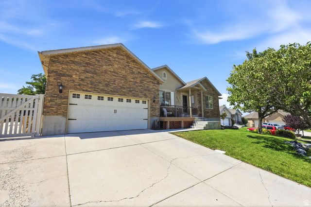 3347 S RED TAILED CRESCENT DR, Saratoga Springs, UT 84045