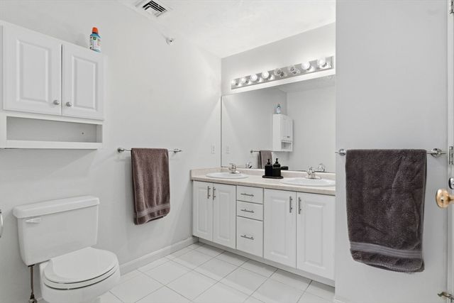 35 Collins Street 88, Danvers, MA 01923
