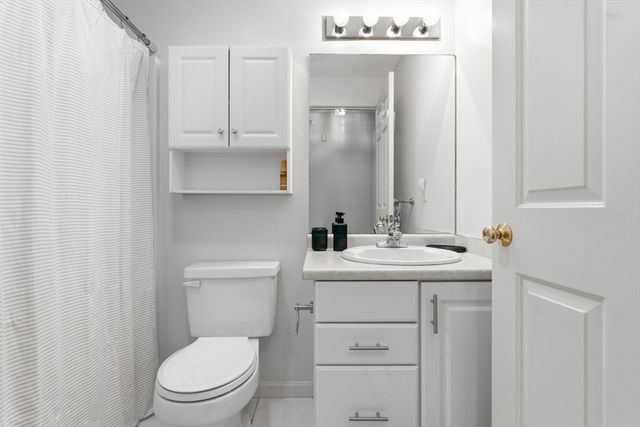 35 Collins Street 88, Danvers, MA 01923