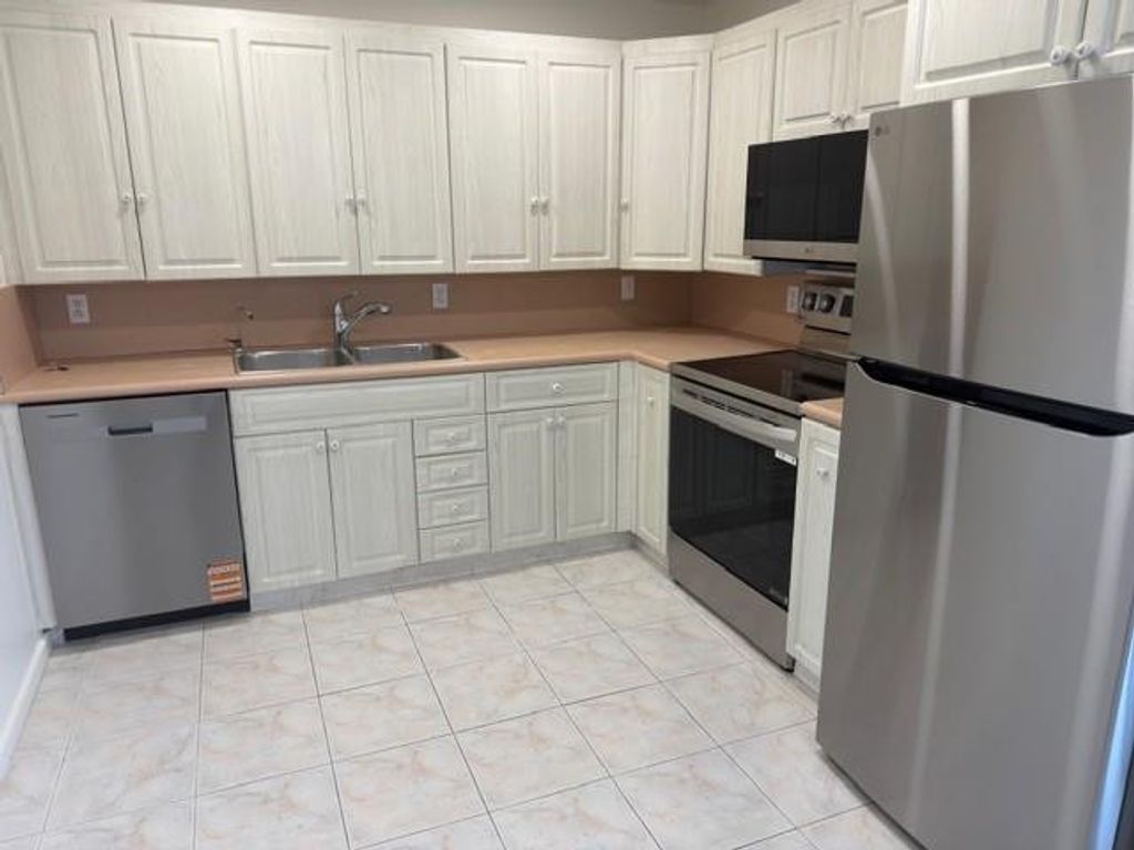 2053 Rexford C 2053, Boca Raton, FL 33434