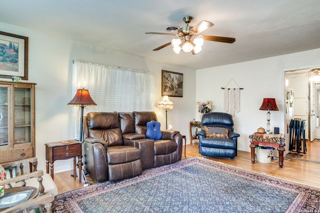 600 Leland, Kerrville, TX 78028
