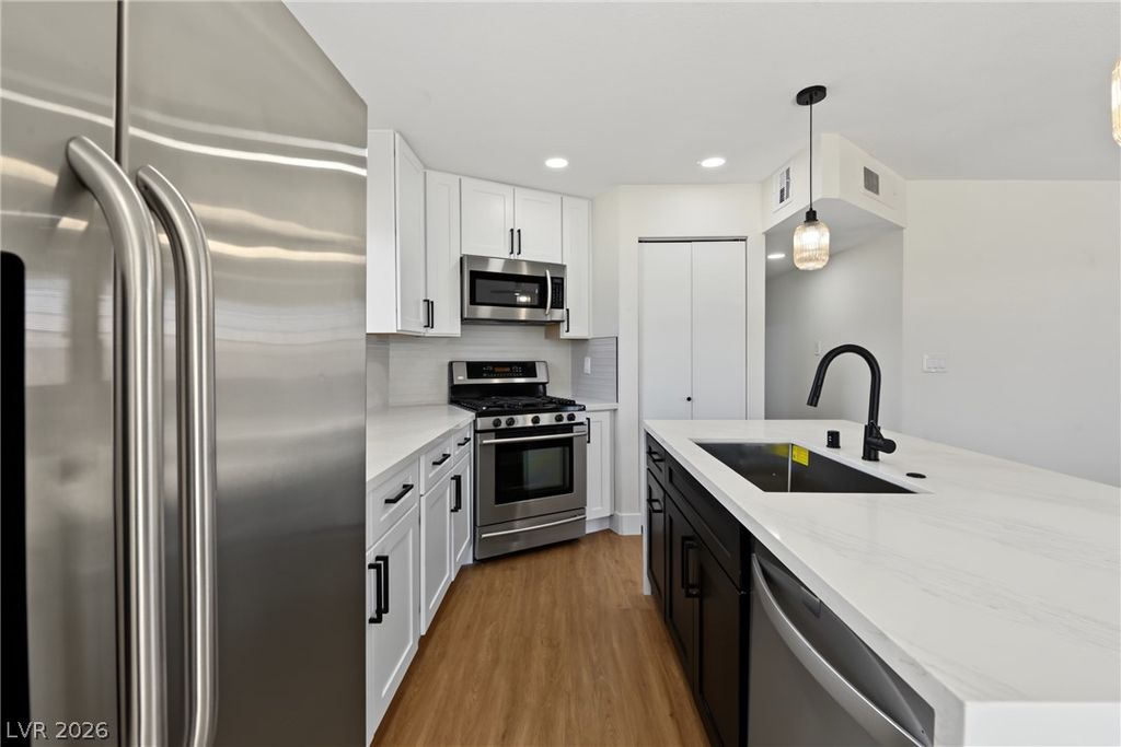 5257 Fairfax Circle, Las Vegas, NV 89120 — photo 4