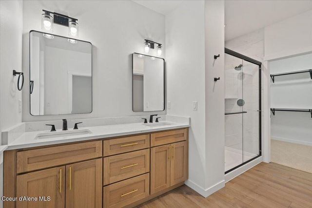 304 E Grosbeak AVE, Hayden, ID 83835