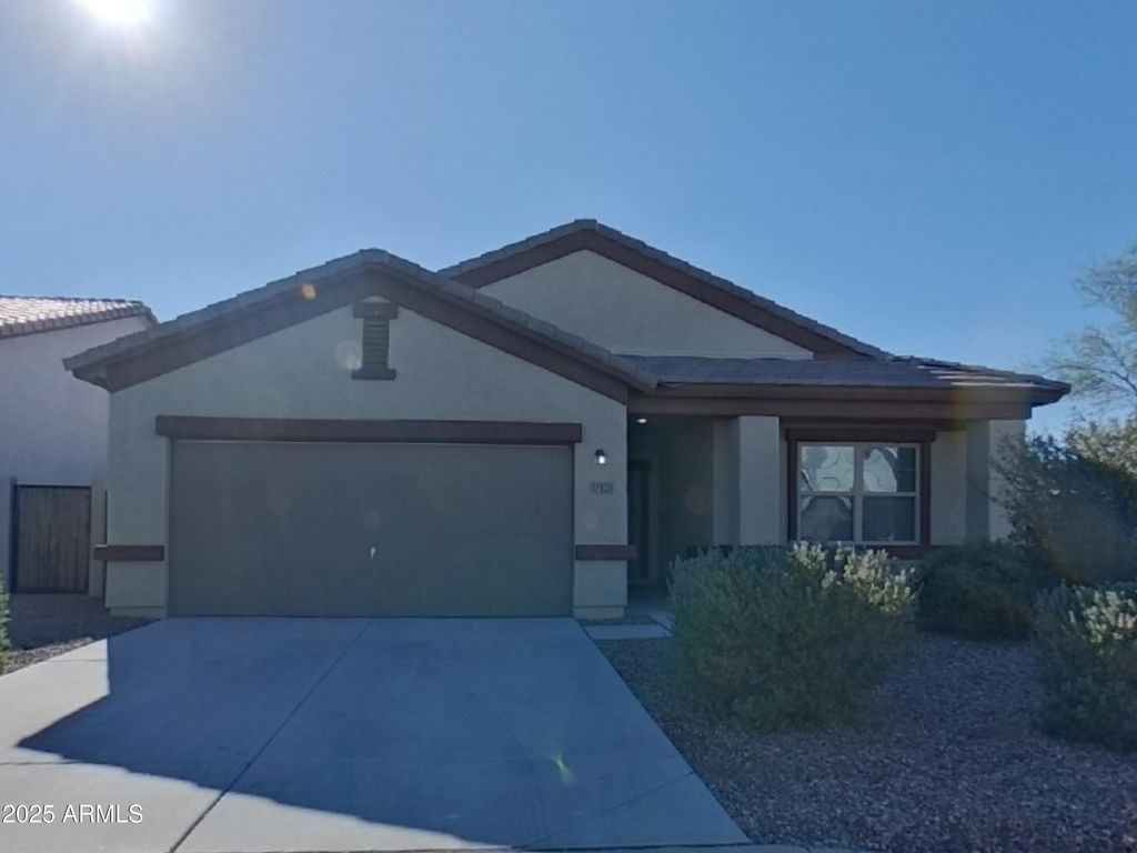 37123 W CAPRI Avenue, Maricopa, AZ 85138