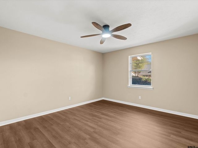 1805 Buckner, Longview, TX 75604