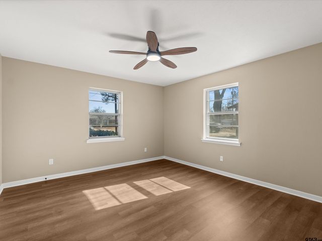 1805 Buckner, Longview, TX 75604