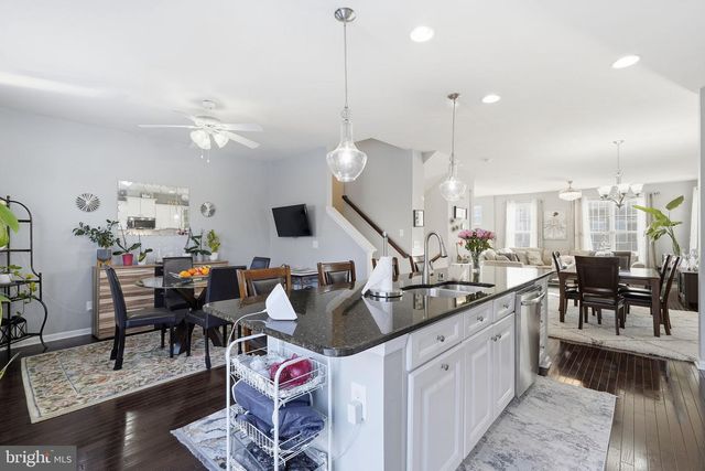 9052 ISABEL LN, Manassas Park, VA 20111