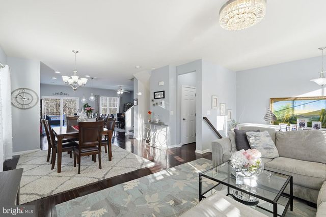 9052 ISABEL LN, Manassas Park, VA 20111