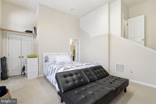 9052 ISABEL LN, Manassas Park, VA 20111