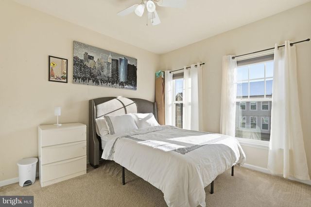 9052 ISABEL LN, Manassas Park, VA 20111