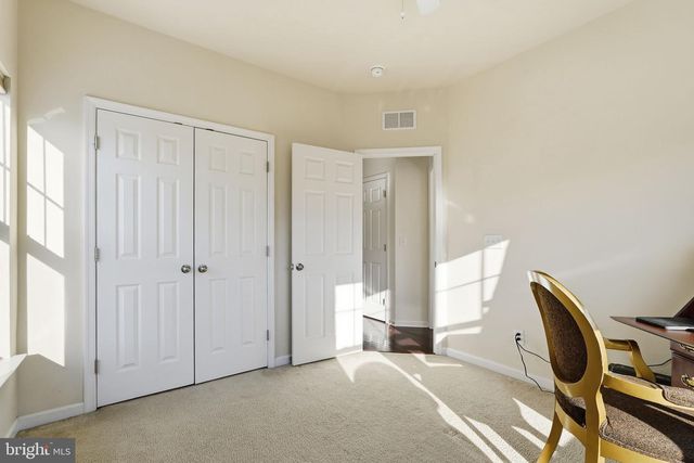 9052 ISABEL LN, Manassas Park, VA 20111