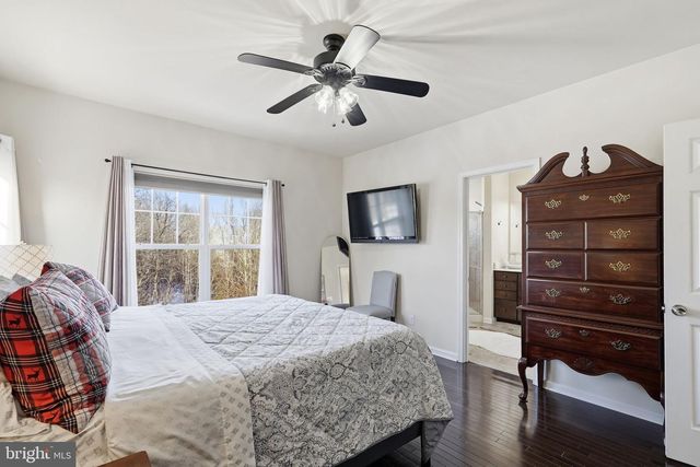 9052 ISABEL LN, Manassas Park, VA 20111