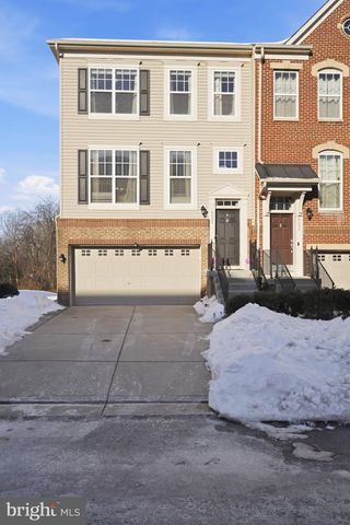 9052 ISABEL LN, Manassas Park, VA 20111