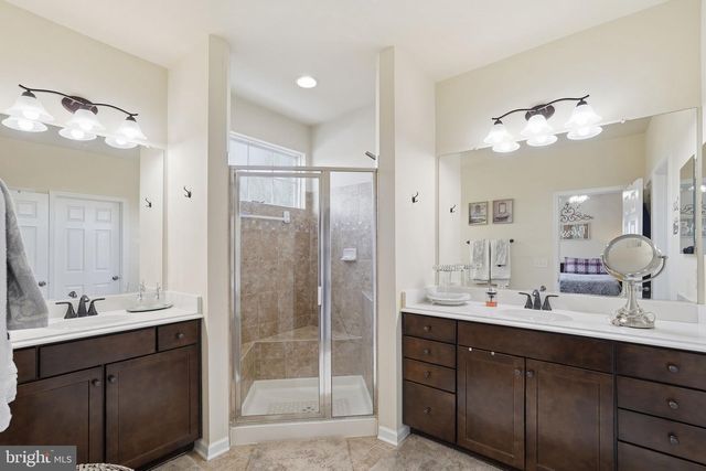 9052 ISABEL LN, Manassas Park, VA 20111