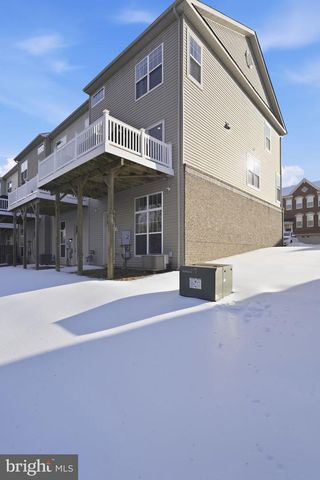 9052 ISABEL LN, Manassas Park, VA 20111