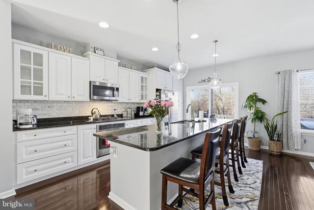 9052 ISABEL LN, Manassas Park, VA 20111