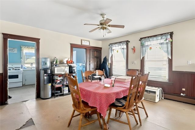 904 Newport Avenue, Pawtucket, RI 02861