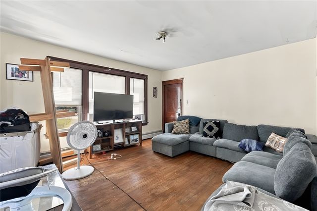 904 Newport Avenue, Pawtucket, RI 02861
