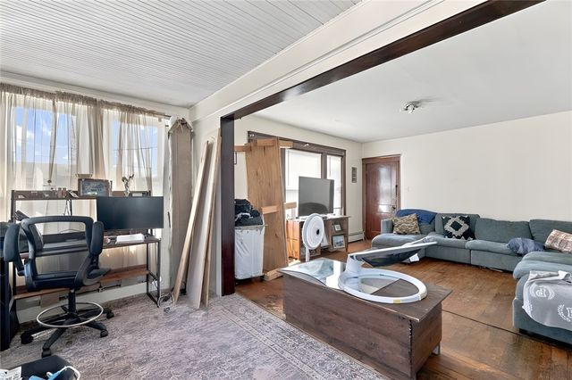 904 Newport Avenue, Pawtucket, RI 02861