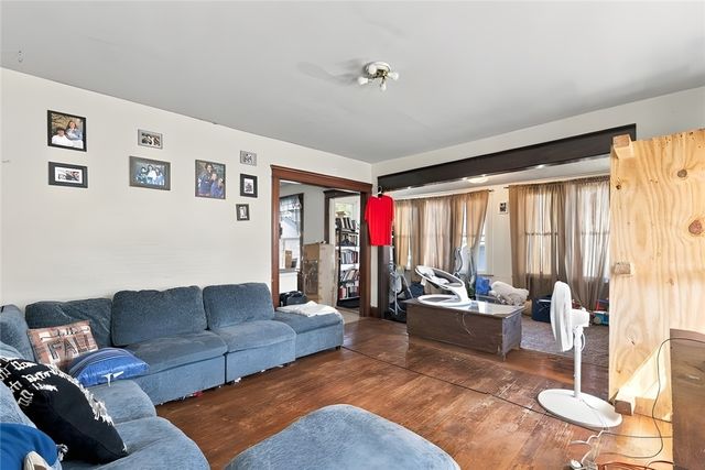 904 Newport Avenue, Pawtucket, RI 02861