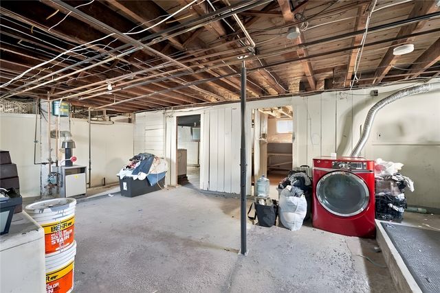 904 Newport Avenue, Pawtucket, RI 02861