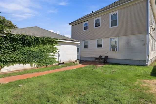 904 Newport Avenue, Pawtucket, RI 02861