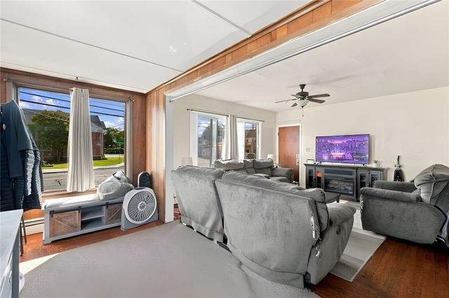 904 Newport Avenue, Pawtucket, RI 02861