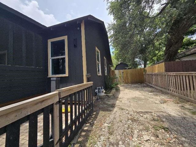 2119 Carolina Street, Baytown, TX 77520