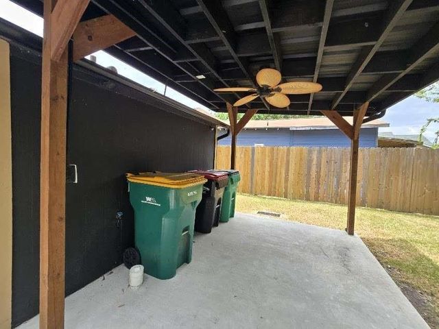 2119 Carolina Street, Baytown, TX 77520
