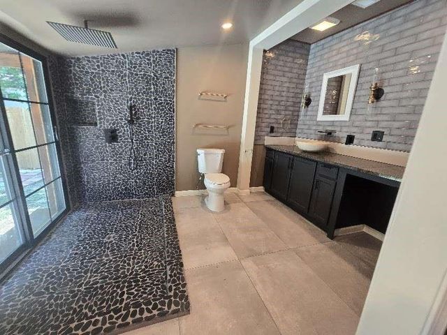 2119 Carolina Street, Baytown, TX 77520