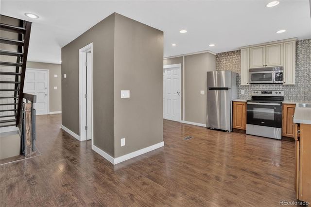 6870 S Broadway, Centennial, CO 80122