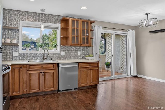 6870 S Broadway, Centennial, CO 80122