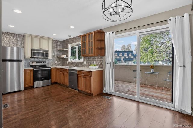 6870 S Broadway, Centennial, CO 80122