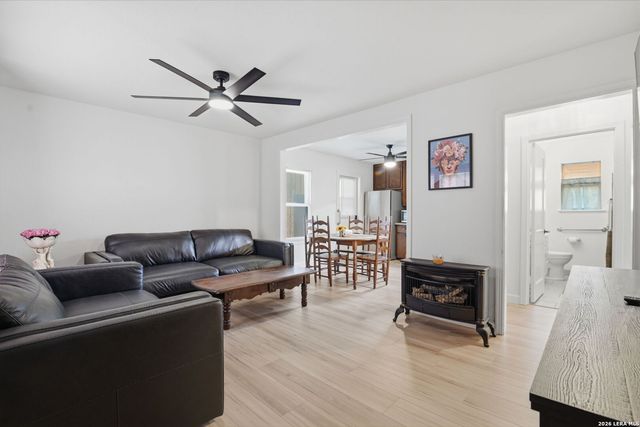 2311 Hiawatha, San Antonio, TX 78210