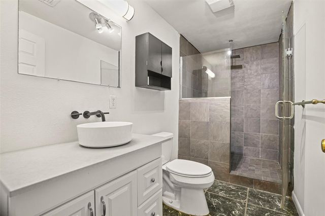 210 EDGEWOOD AVENUE, Clearwater, FL 33755