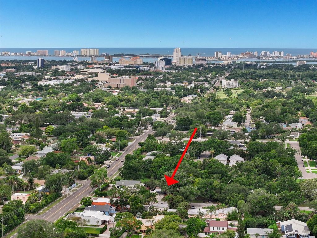 210 EDGEWOOD AVENUE, Clearwater, FL 33755