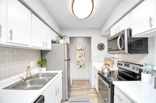 2701 W Bellfort Avenue 1505, Houston, TX 77054