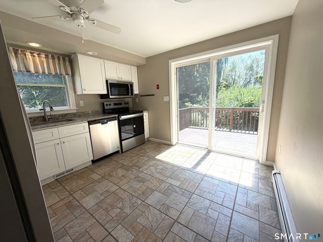 129 East Main Street B, Branford, CT 06405