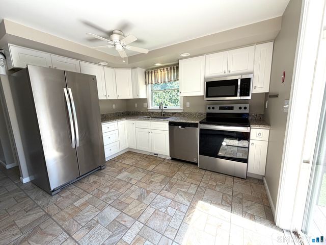 129 East Main Street B, Branford, CT 06405