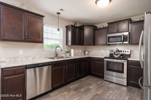 103 Easton Drive, Richlands, NC 28574