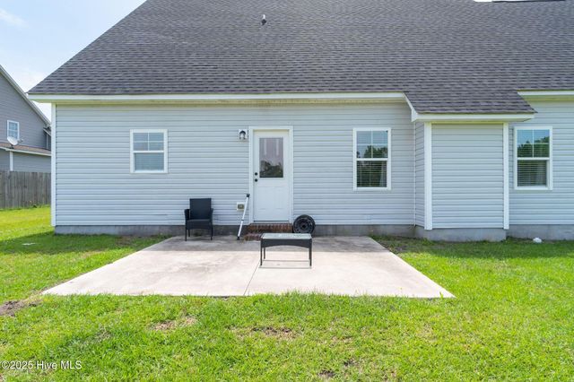 103 Easton Drive, Richlands, NC 28574