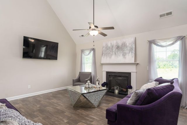 103 Easton Drive, Richlands, NC 28574