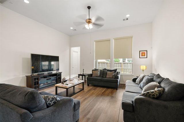 20802 Mirror Point Drive, Cypress, TX 77433