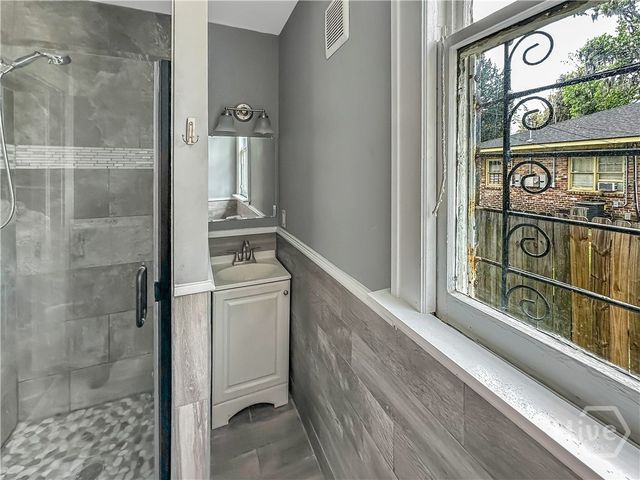 607 E 37th Street, Savannah, GA 31401