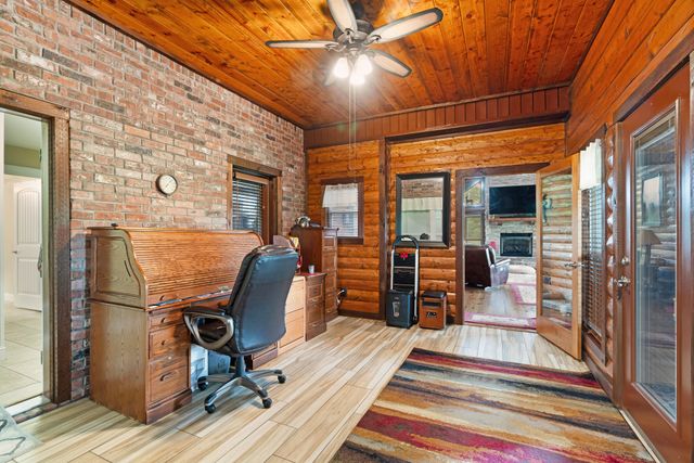 4141 Farm Road 2820, Sumner, TX 75486
