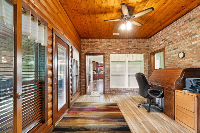 4141 Farm Road 2820, Sumner, TX 75486