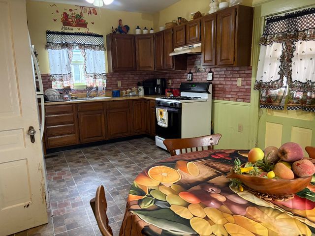 617 Commercial AVE, Clifton Forge, VA 24422