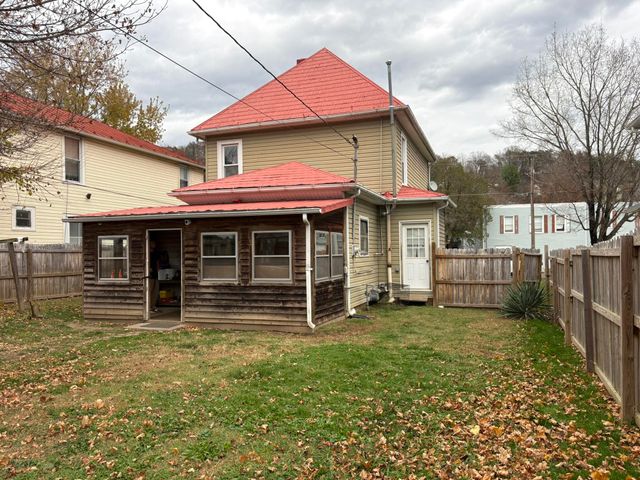 617 Commercial AVE, Clifton Forge, VA 24422